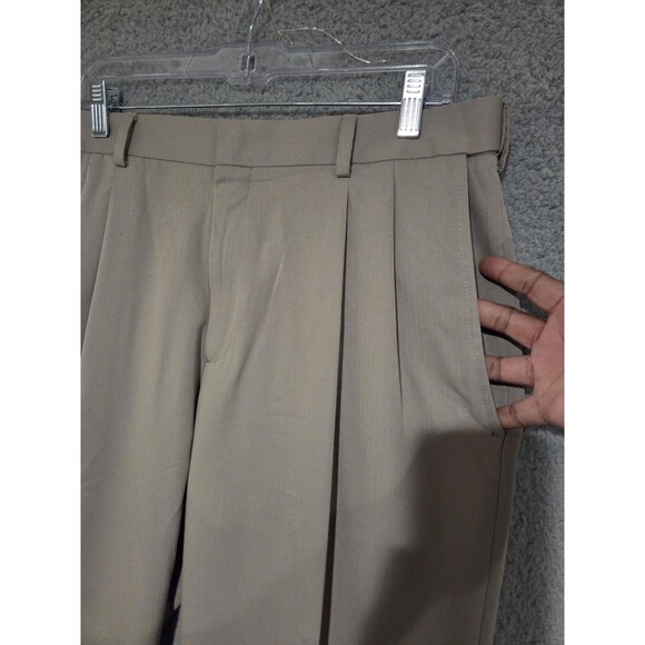 Haggar Dress Pants Mens 34x29 Stone Classic Fit Herringbone Pleated Preppy - Picture 4 of 9
